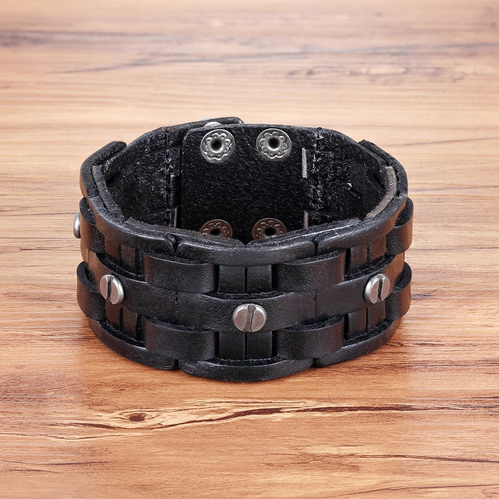 PULSEIRA BRAD DE COURO PU