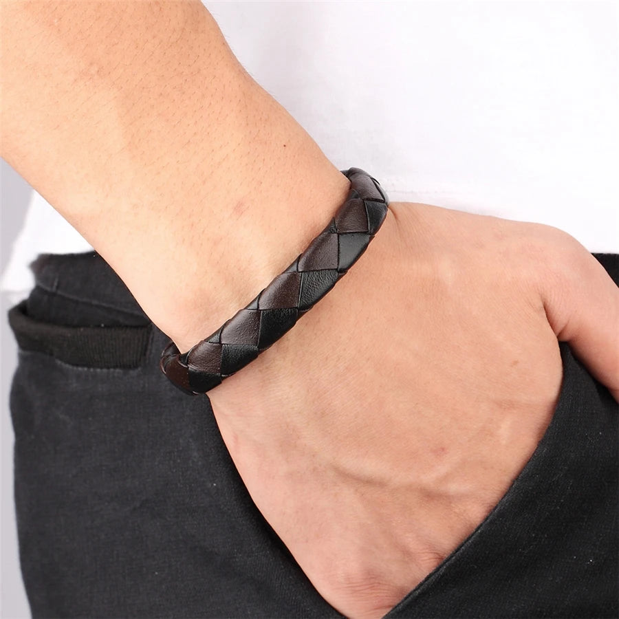PULSEIRA MASCULINA BRAIAN EM COURO TRANÇADO LEGÍTIMO