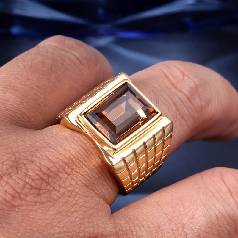 ANEL MASCULINO AARAV EM AÇO INOXIDÁVEL TITÂNIO COM BANHO DE OURO 18K