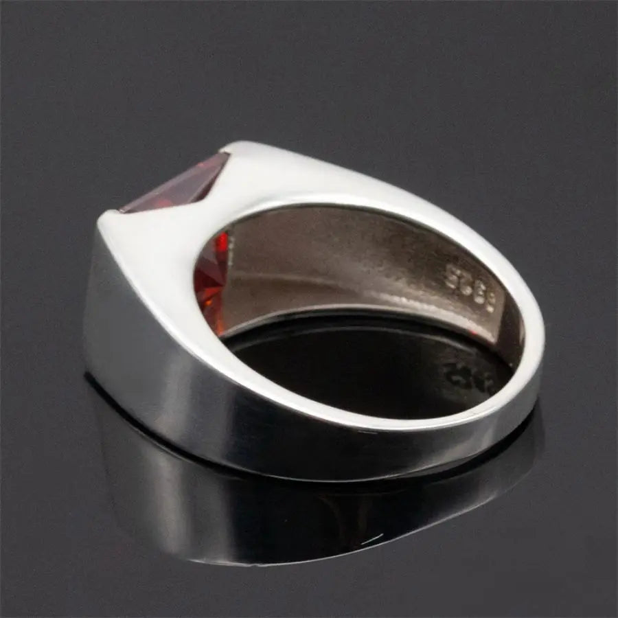 ANEL EM PRATA ESTERLINA 925 COM PEDRA VERMELHA NATURAL ZIRCÃO