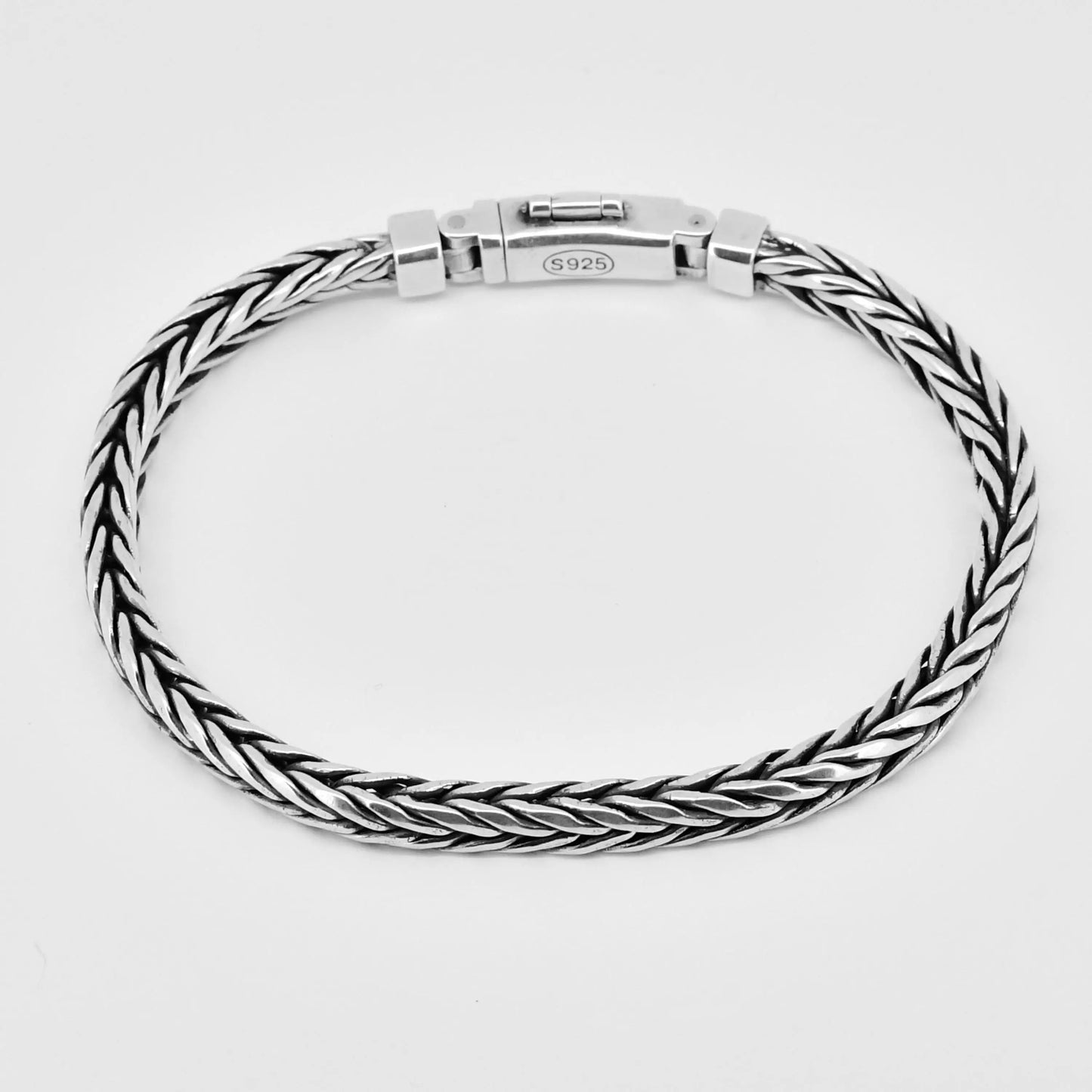 PULSEIRA DOMÍNIO ALFA EM PRATA ESTERLINA 925
