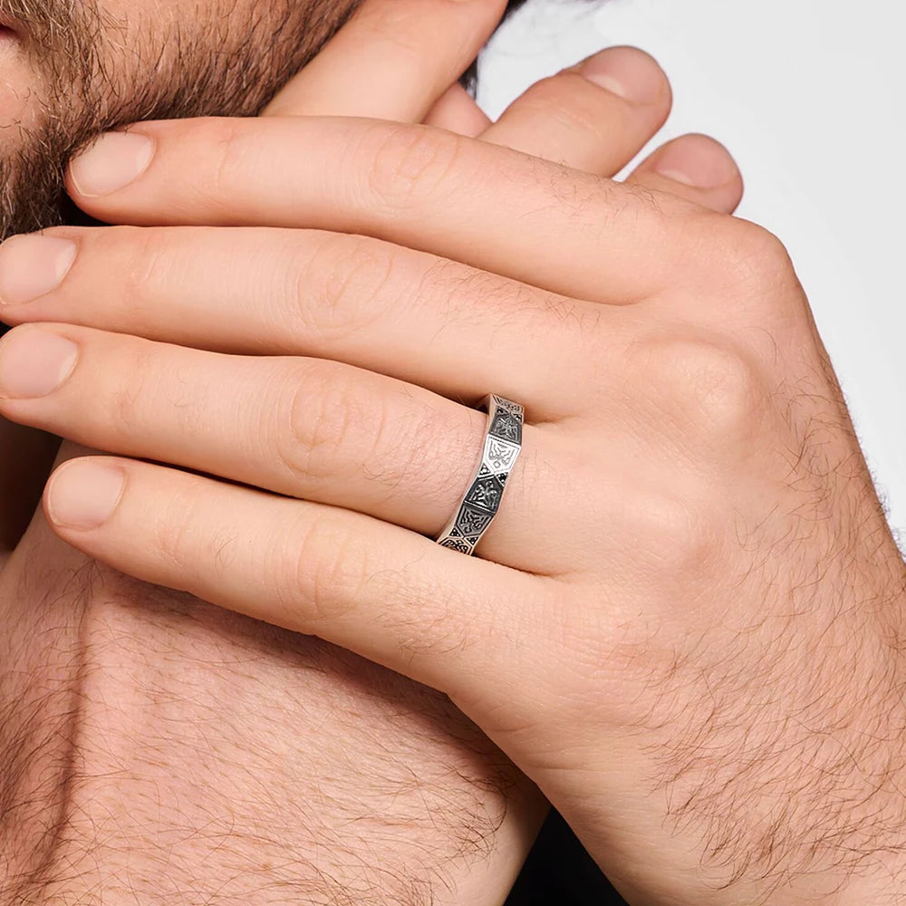 ANEL MASCULINO AMPULHETA FACETADO EM PRATA ESTELINA 925