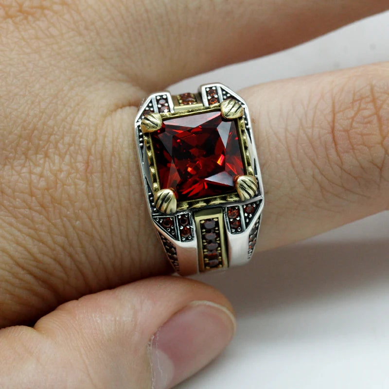 ANEL MASCULINO GROTYUS EM PRATA ESTERLINA 925 COM PEDRA VERMELHA