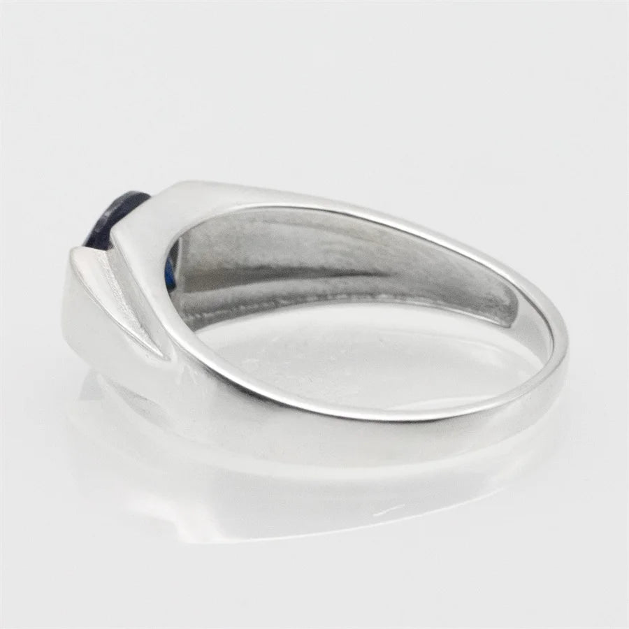 ANEL MASCULINO COM PEDRA DE ZIRCÔNIA AZUL EM PRATA ESTERLINA