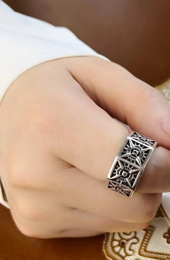 ANEL MASCULINO EM PRATA ESTERLINA 925 BÚSSOLA