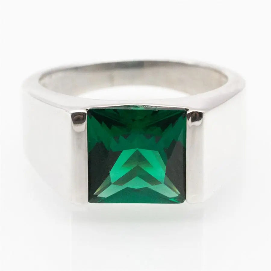 ANEL EM PRATA ESTERLINA 925 COM PEDRA NATURAL ZIRCÃO VERDE