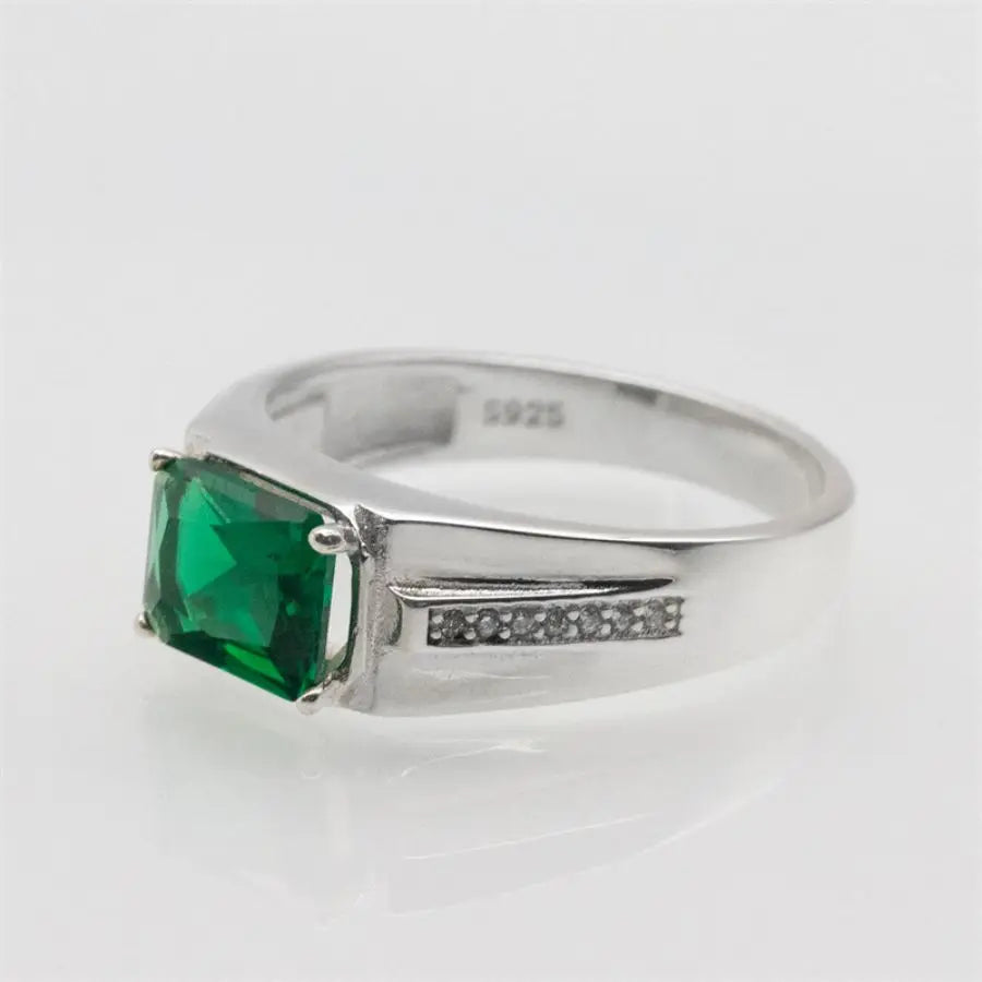 ANEL COM PEDRA VERDE ZIRCÃO EM PRATA ESTERLINA