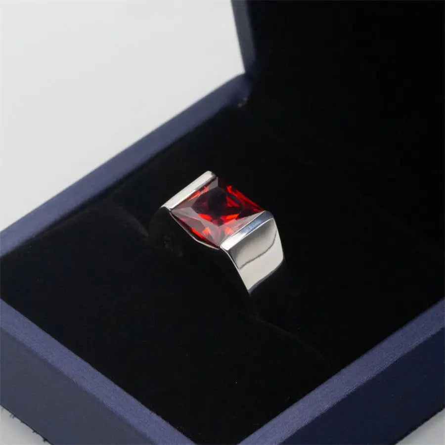 ANEL EM PRATA ESTERLINA 925 COM PEDRA VERMELHA NATURAL ZIRCÃO