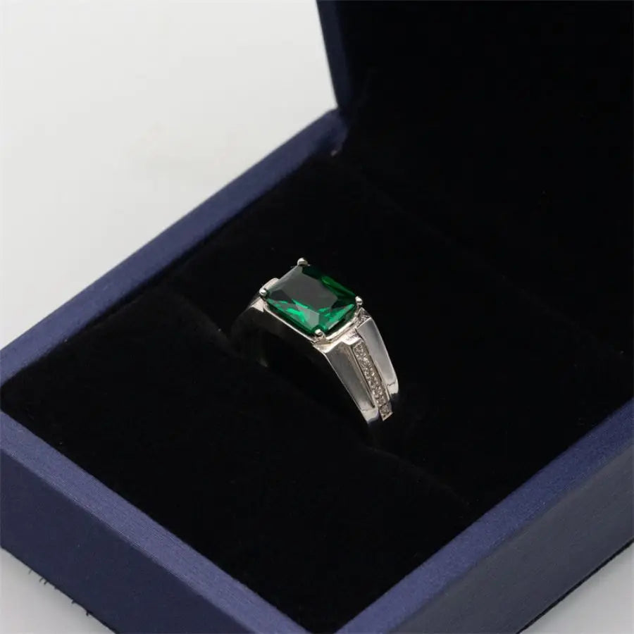 ANEL COM PEDRA VERDE ZIRCÃO EM PRATA ESTERLINA