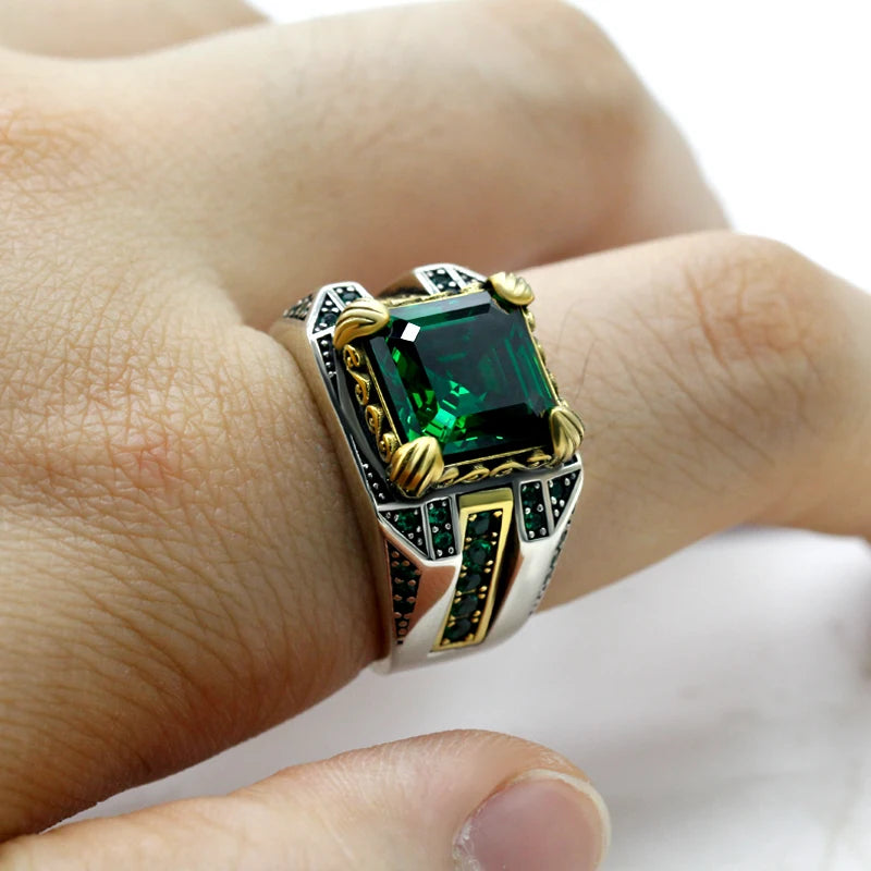 ANEL MASCULINO COM PEDRA VERDE ZIRCÃO EM PRATA ESTERLINA 925