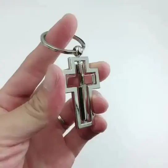 CHAVEIRO COM PINGENTE DE CRUZ
